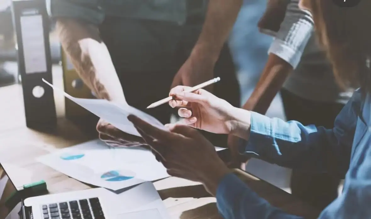 5岁娃总要看手机为什么